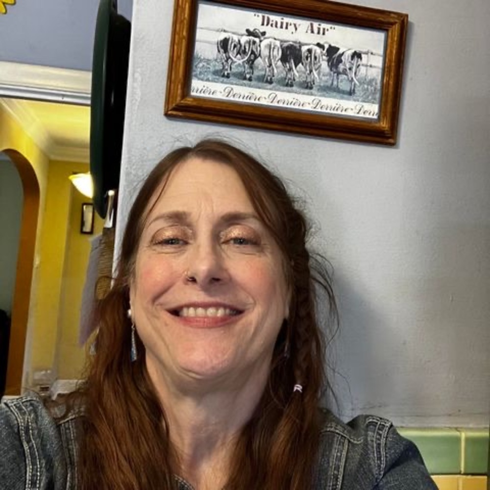 Meet your Posher, Debbie